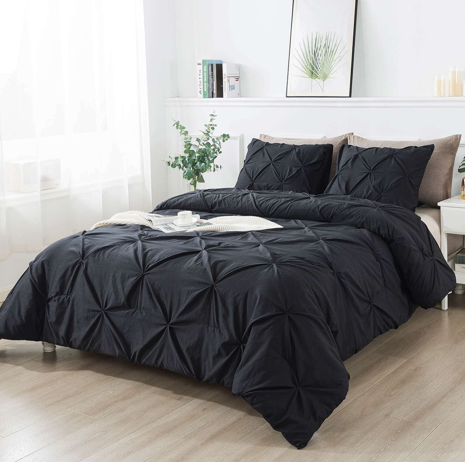 Black Pinch Pleated Comforter Set - TanNicoor