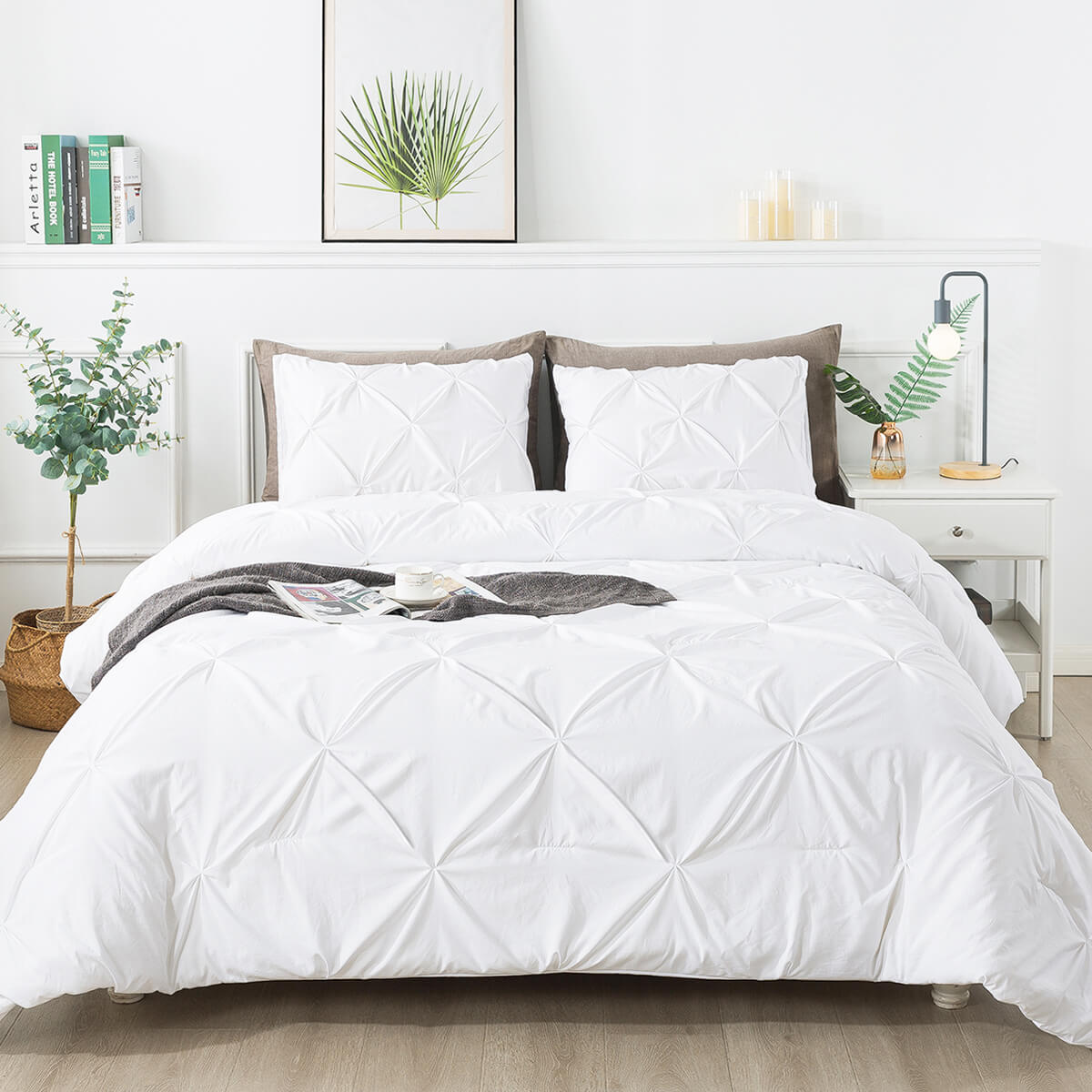 White Pinch Pleated Comforter Set - TanNicoor