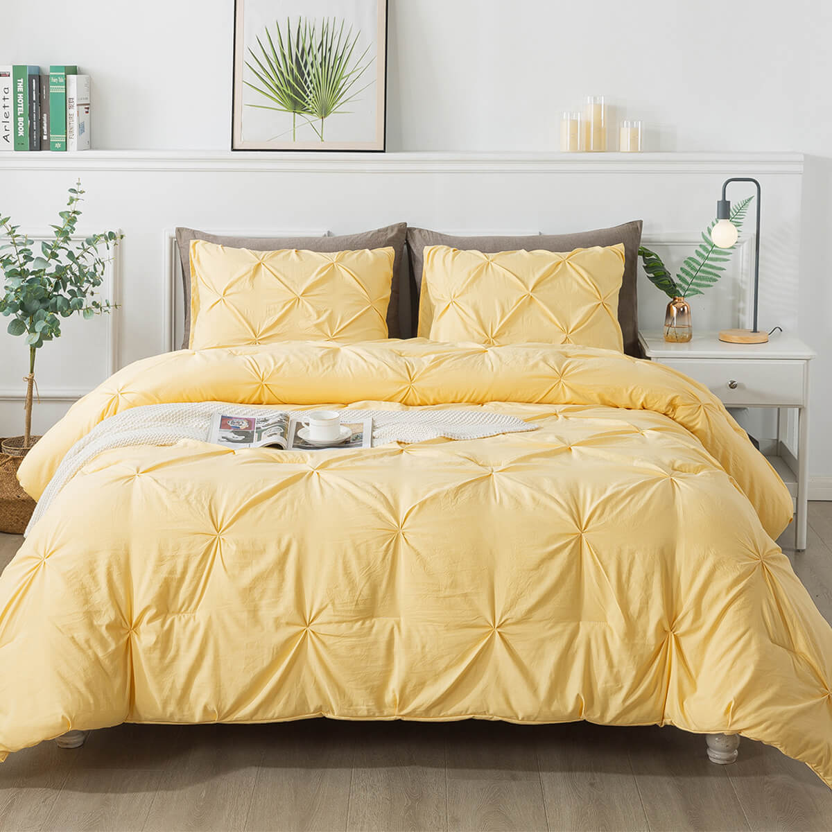 Yellow Pinch Pleat Comforter Set - TanNicoor